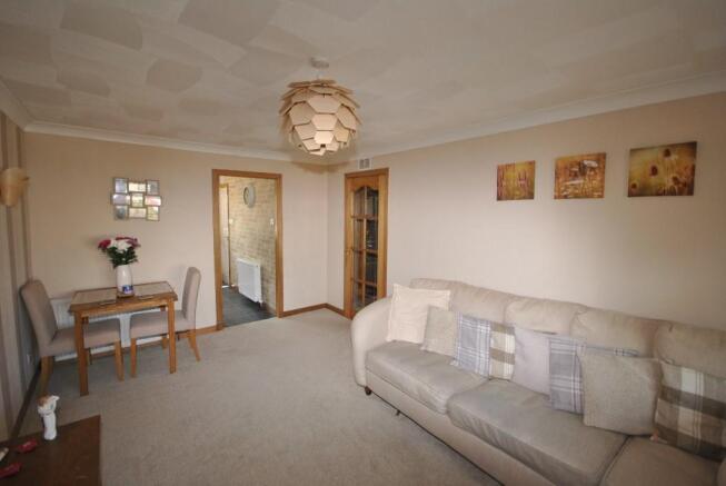 LOUNGE DINING ROOM