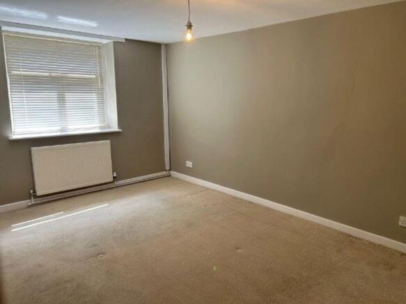 2 bed House to rent Image 8
