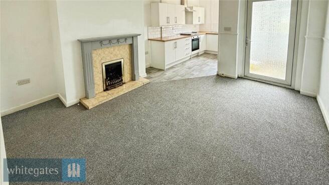 2 bed Terraced to rent Image 4
