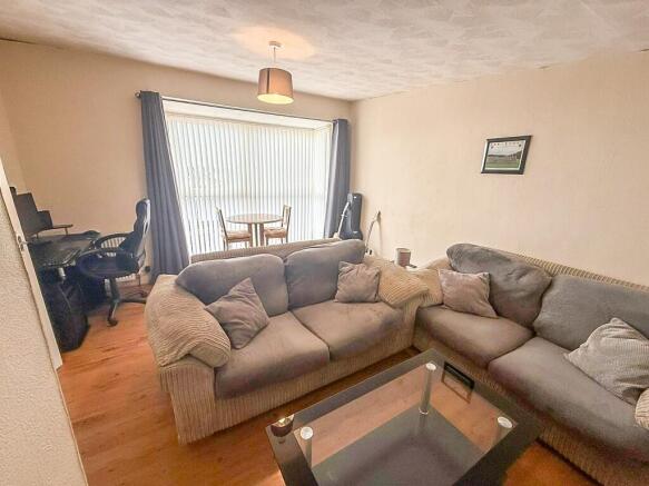 LIVINGROOM