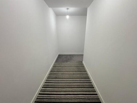 1 bed Apartment to rent Image 9