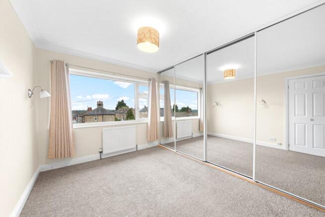 3 bed Semi-Detached for sale Image 6