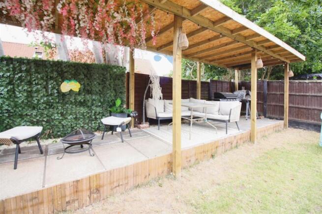3 bed Semi-Detached for sale Image 10
