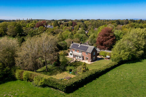 Macclesfield Road, Prestbury, Macclesfield, Cheshire, SK10