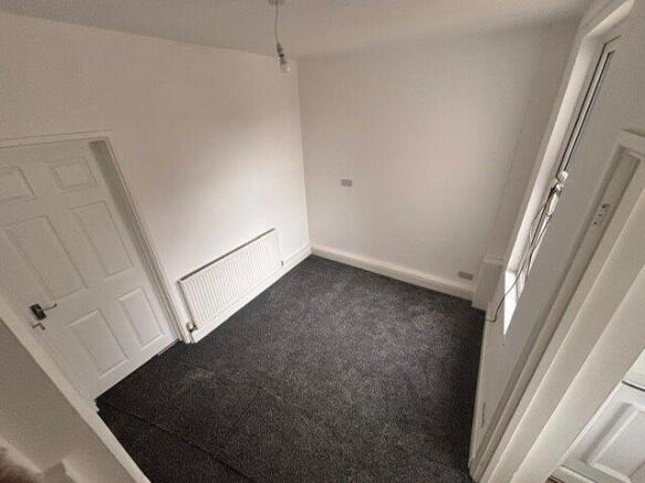 2 bed House to rent Image 7