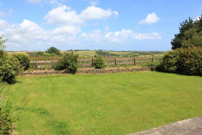 GARDEN AND VIEWS