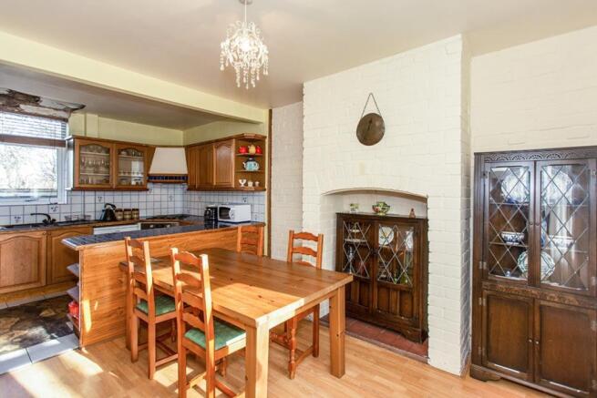 Open Plan Kitchen/Di