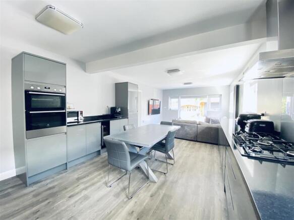 Living Kitchen Diner