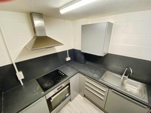 1 bed Apartment to rent Image 6