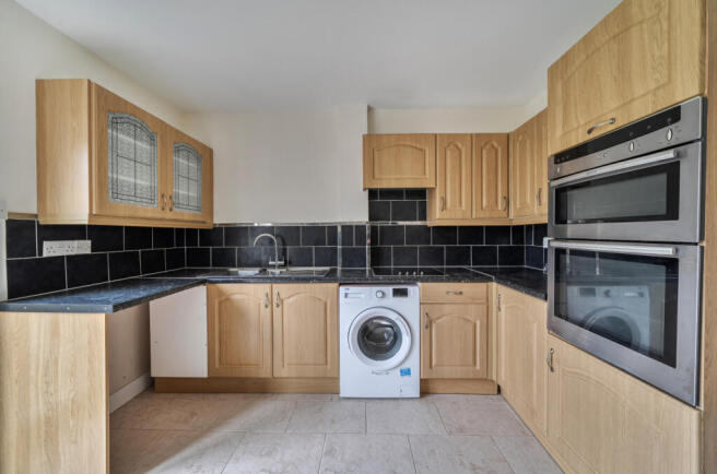 1410070-2-6984a01...