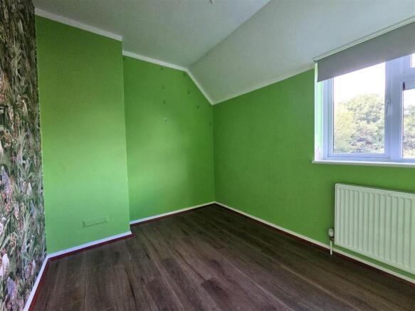25 Kent - Bed2.jpg