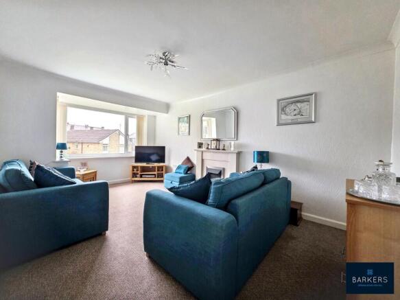 Lyndale Crescent, Heckmondwike photo 4