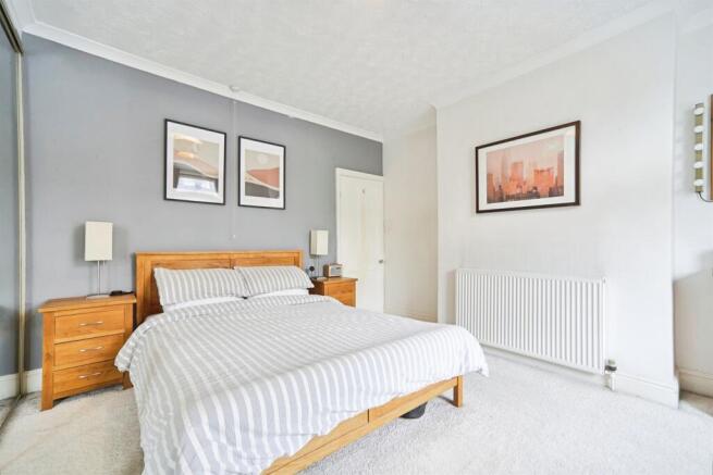 4 bed Terraced for sale Image 6