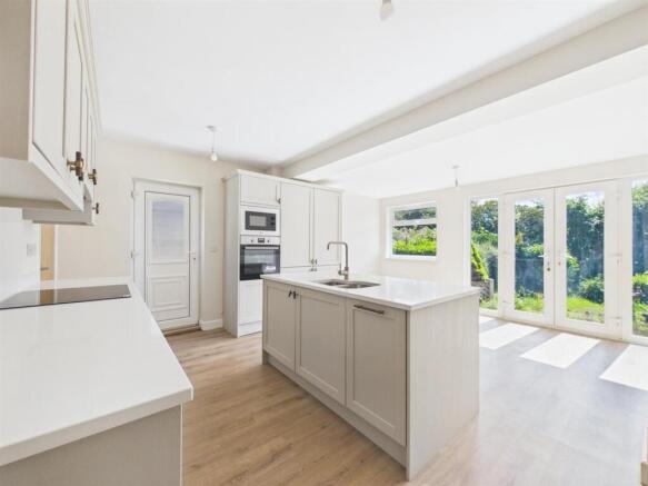 Fabulous Extended, Newly Fitted Dining Kitchen