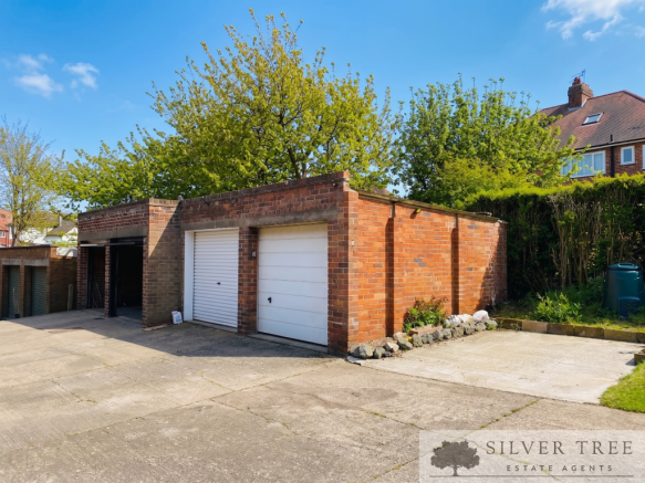 2 bed Apartment for sale Image 12