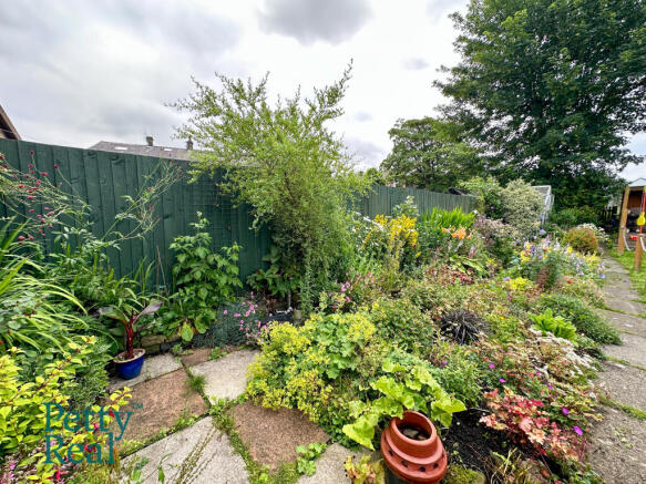 3 bed Terraced for sale Image 9