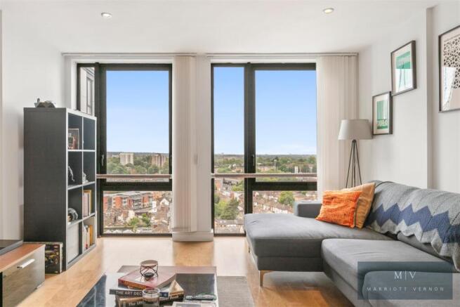 Centrillion Point F 153 MV-10.jpg