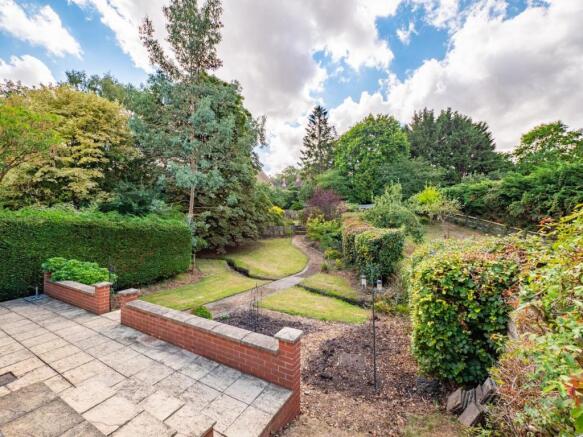 GARDEN 2.jpg