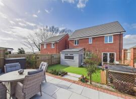 2, Maes Y Cwrt, Pembrey, Burry Port SA16 0FL