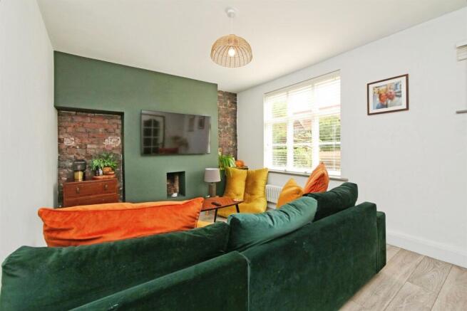 2 bed Semi-Detached for sale Image 4