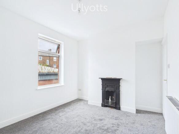 3 bed Terraced to rent Image 11