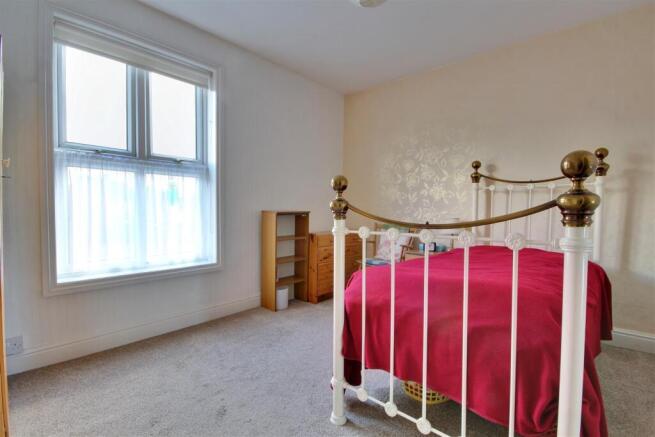 2 bed Terraced for sale Image 7