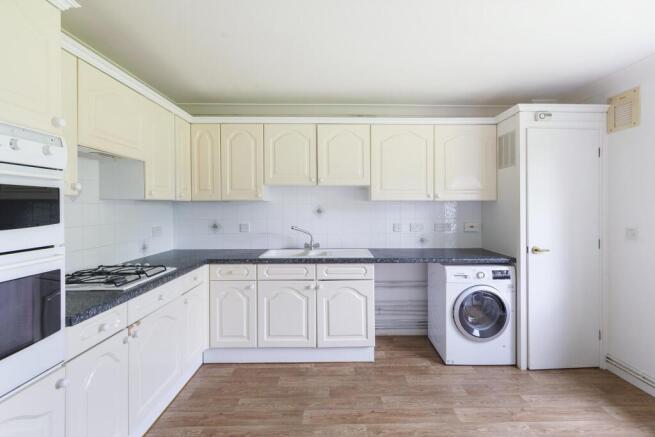 Kitchen ()