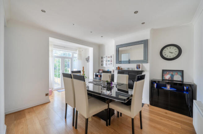 1440399-14-69d678...