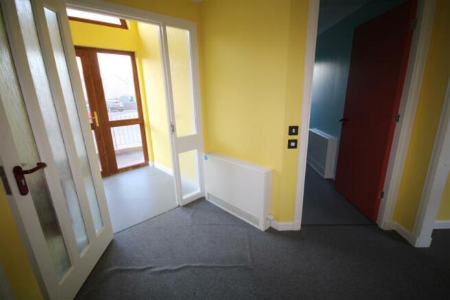 ENTRANCE & HALLWAY