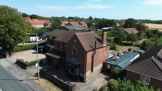 4 bed Detached for sale Image 12