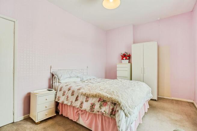3 bed Semi-Detached for sale Image 8
