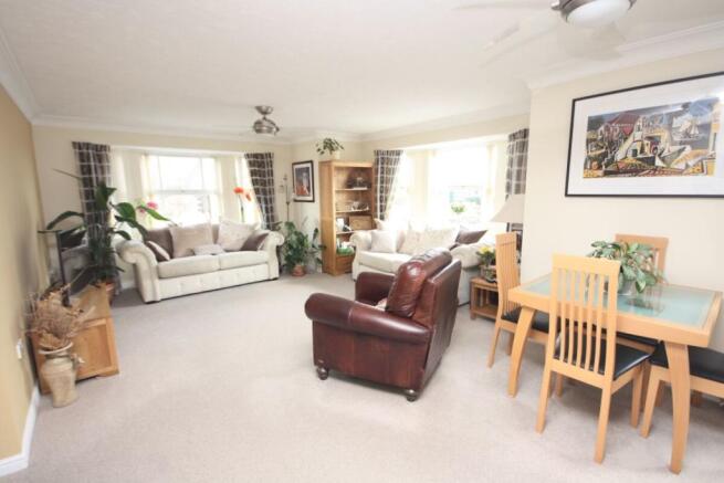 Open Plan Living / Dining Room / Kitchen