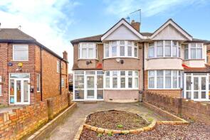 39, Leaver Gardens, Greenford UB6 8EP