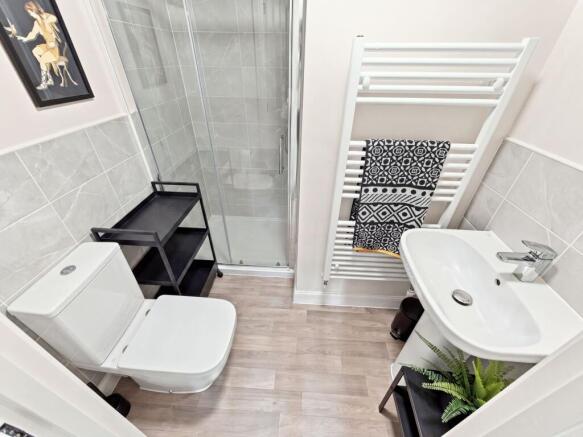 4 bed Semi-Detached for sale Image 10