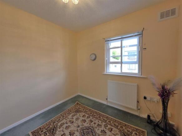 2 bed Semi-Detached for sale Image 9