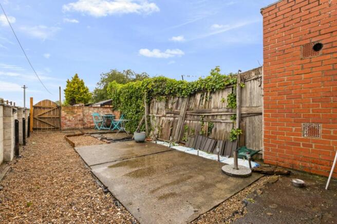 2 bed Terraced for sale Image 12