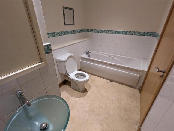 1 bed Apartment to rent Image 8