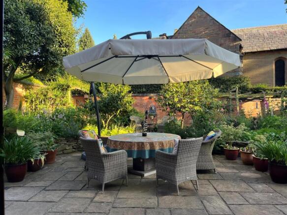 Garden 2.jpg