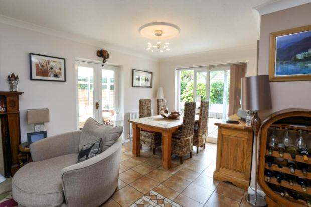 Lounge/Dining Room