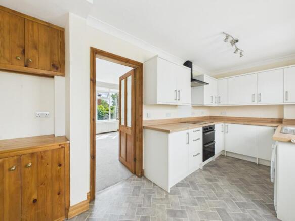 2 bed House for sale Image 7