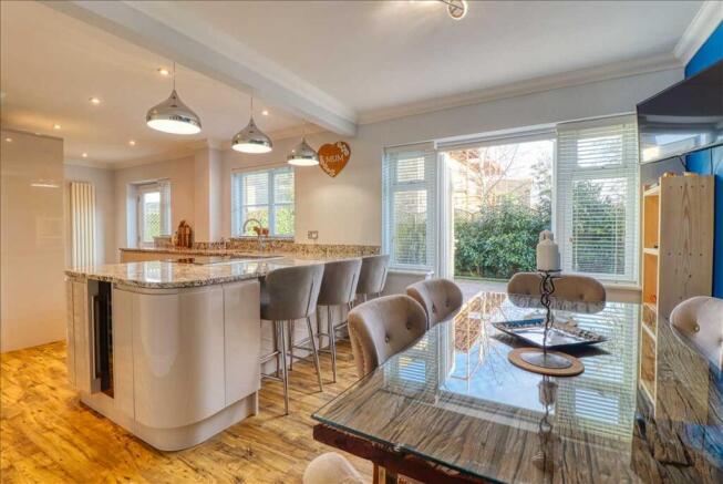 Kitchen/Diner/Family