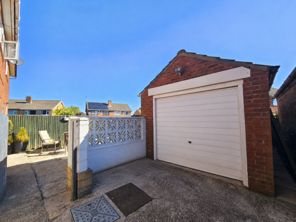 3 bed Semi-Detached for sale Image 11