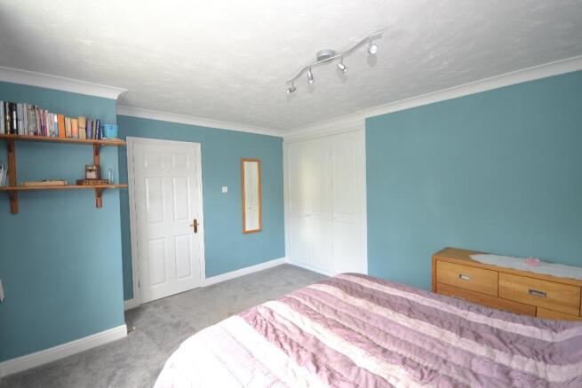 King sized bedroom