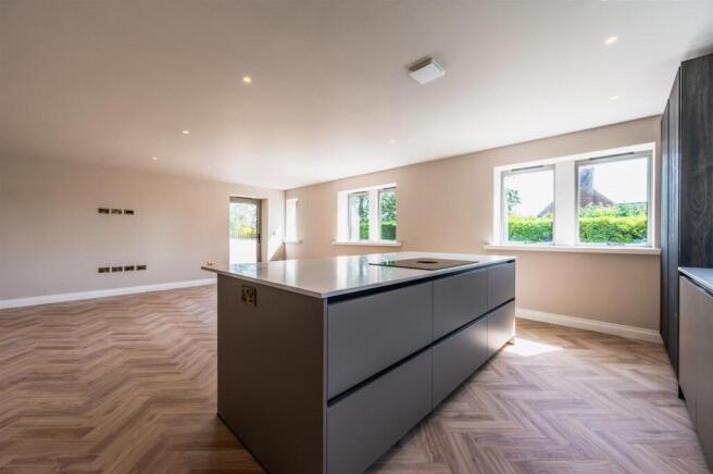 2 bed Apartment for sale Image 6