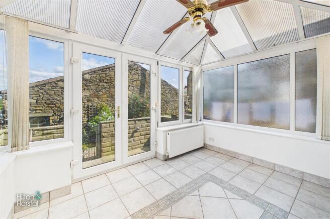 2 bed Cottage for sale Image 8