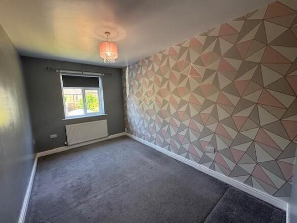 3 bed Semi-Detached for sale Image 12