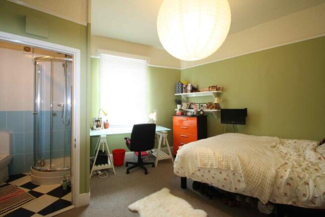 10 bed Terraced to rent Image 7