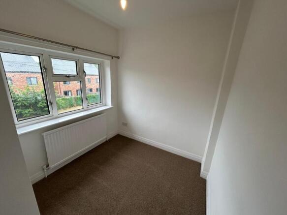 3 bed Semi-Detached to rent Image 9