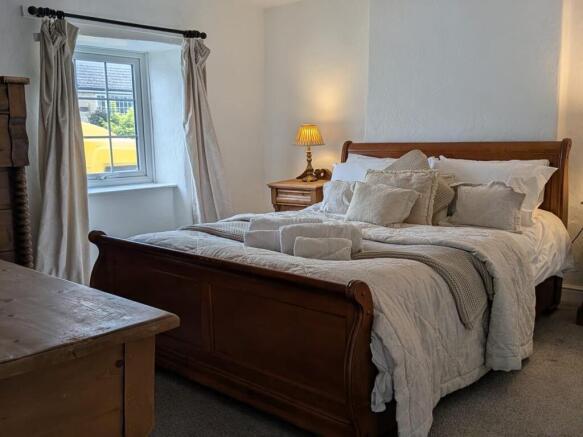 2 bed Terraced for sale Image 8