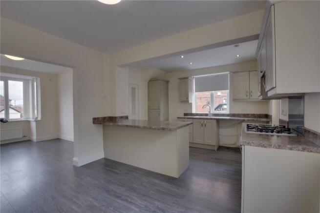 3 bed Semi-Detached for sale Image 4